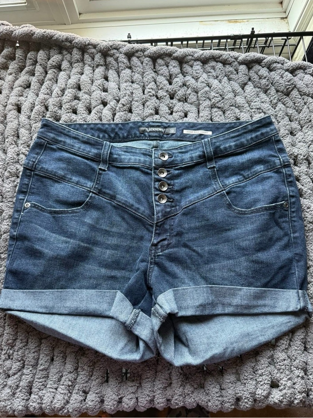 Blackheart High Rise Cuffed Denim Shorts – Size 16